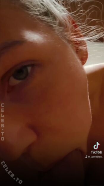 Full leaked Honeyamnesia private photo