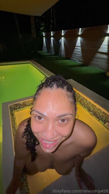 Full leaked Honeydrip private photo