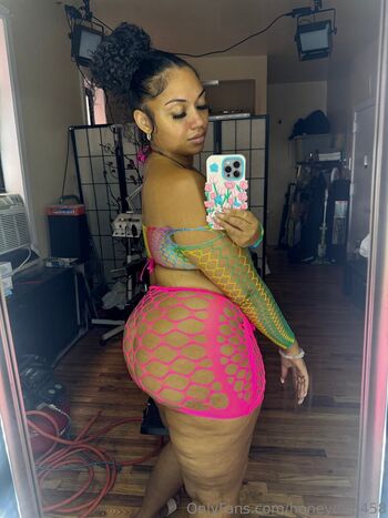 Full leaked Honeydrip private photo