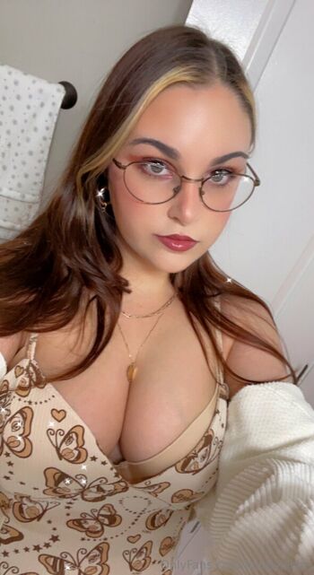 Full leaked Honeyleche private photo
