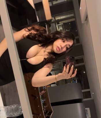 Full leaked Honeymoonblvrdd private photo