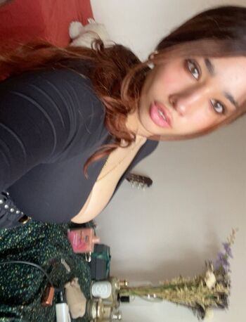 Full leaked Honeymoonblvrdd private photo