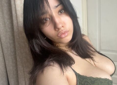 Full leaked Honeymoonblvrdd private photo