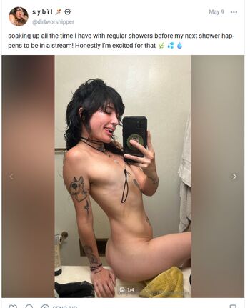 Full leaked Honeyyymoss private photo