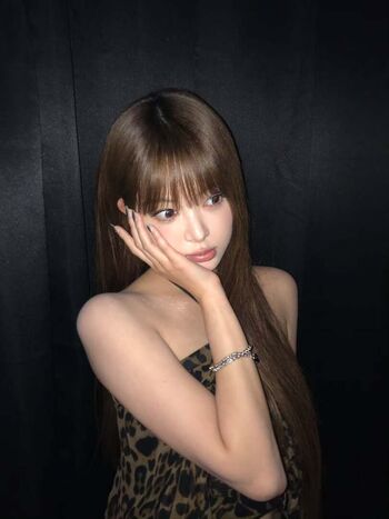 Full leaked Hong eunchae  page private photo