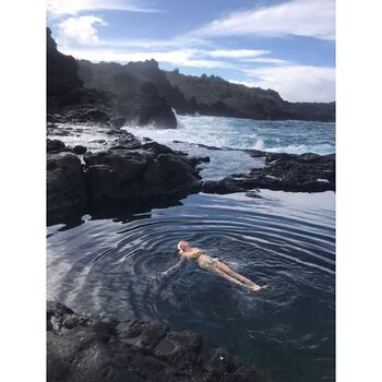 Full leaked Honneyybeeee private photo