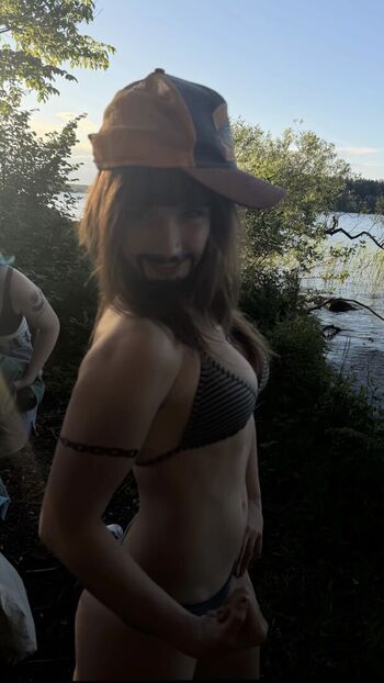 Full leaked Hoolabaloobaa private photo
