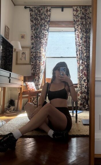 Full leaked Hope thomson private photo