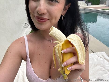 Full leaked Hotblockchain page private photo
