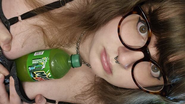 Full leaked Hotgirldrinksdew private photo