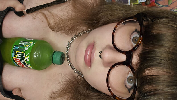 Full leaked Hotgirldrinksdew private photo
