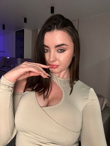 Full leaked Hotpeachi private photo