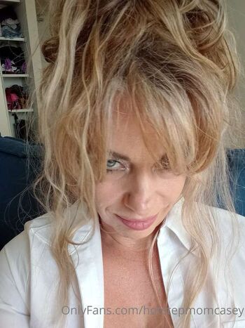 HotStepMomCasey
