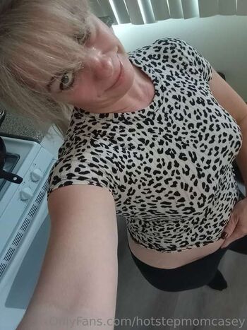 Full leaked Hotstepmomcasey private photo