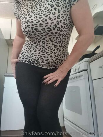 Full leaked Hotstepmomcasey private photo