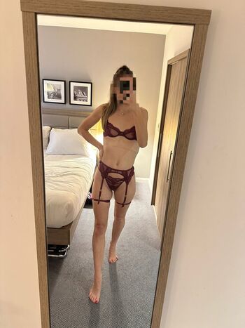 Hotwifepoppy