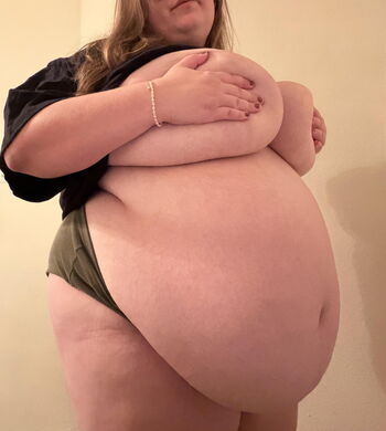 Full leaked Housecow private photo