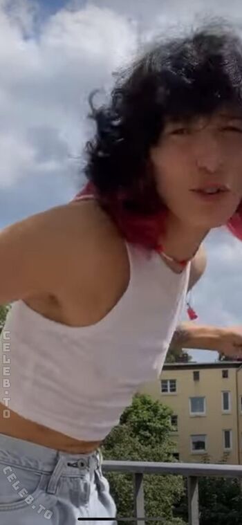 Full leaked Howshirli private photo