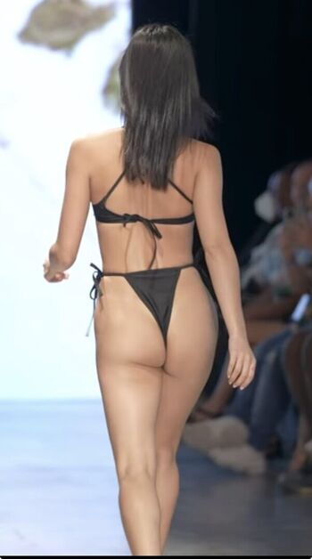 Full leaked Hoyangpoon page private photo