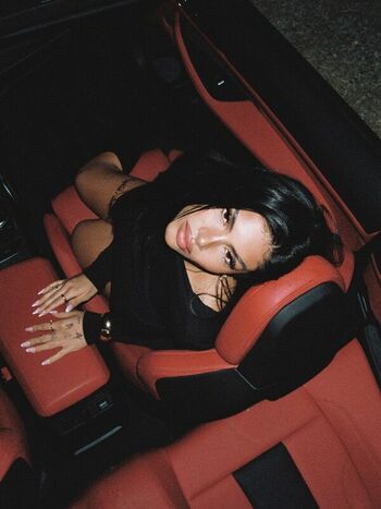 Full leaked Huda mustafa private photo