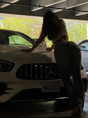 Full leaked Huda mustafa private photo