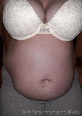 Full leaked Hungrylilkitty private photo