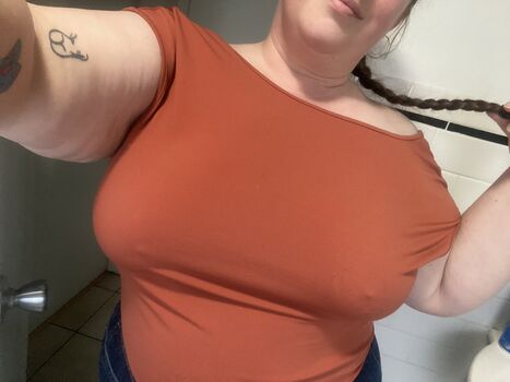 Full leaked Hunnybee private photo