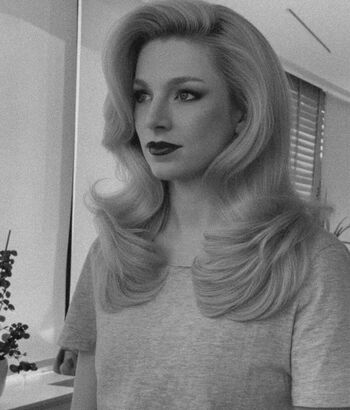 Full leaked Hunter schafer page private photo