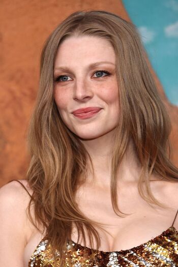 Full leaked Hunter schafer page private photo