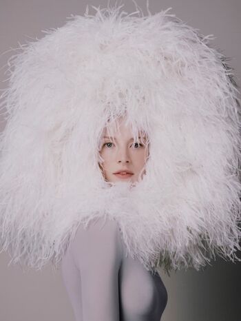 Full leaked Hunter schafer private photo