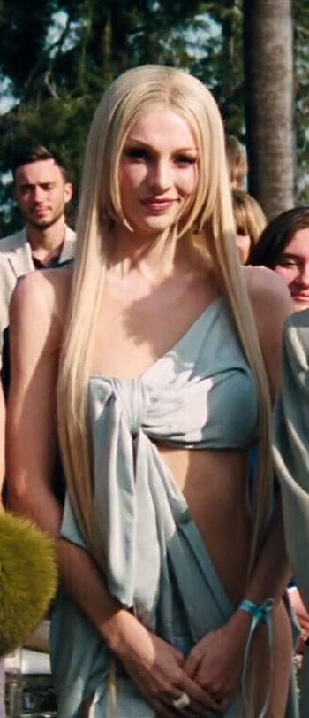 Full leaked Hunter schafer private photo