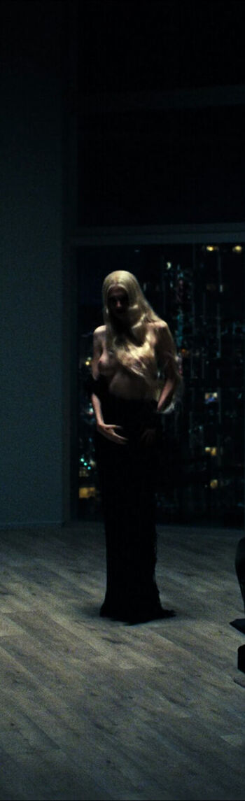 Full leaked Hunter schafer page private photo
