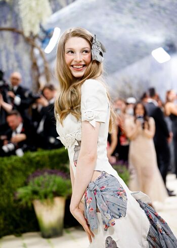 Full leaked Hunter schafer page private photo