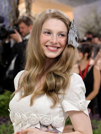 Full leaked Hunter schafer page private photo
