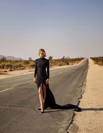 Full leaked Hunter schafer private photo