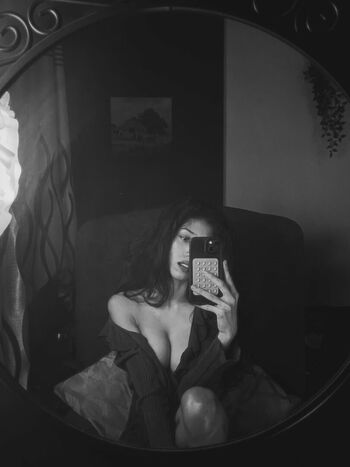 Full leaked Husn ki parii private photo