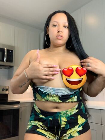 Full leaked Hustlebarbie private photo
