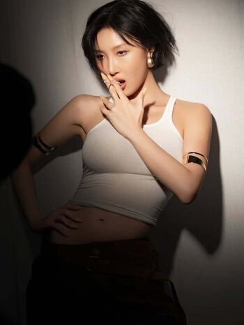 Full leaked Hwasa page private photo