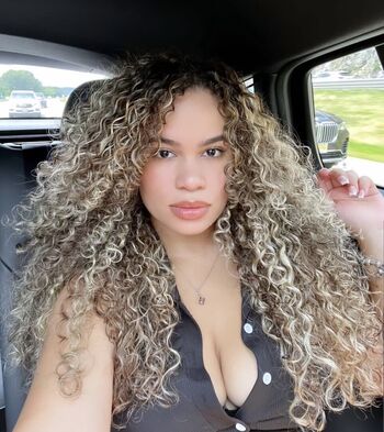 Full leaked Iamjanibell private photo