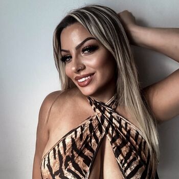 Full leaked Iamsamvela private photo