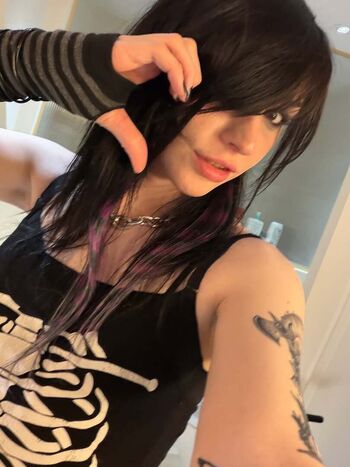 Full leaked Ickypeach private photo