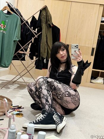 Full leaked Ickypeach private photo