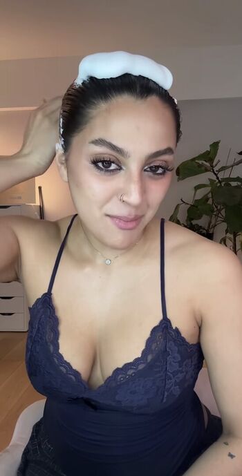 Full leaked Iconicakes private photo