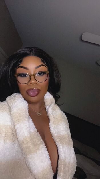 Full leaked Ilooklikebaae page private photo