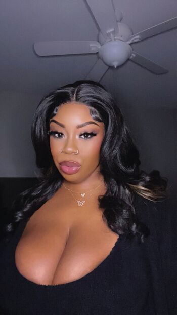 Full leaked Ilooklikebaae page private photo