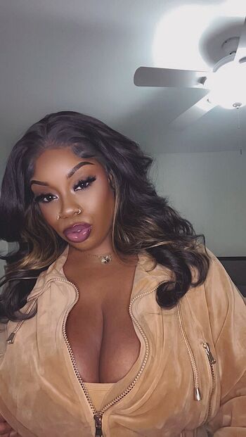 Full leaked Ilooklikebaae private photo