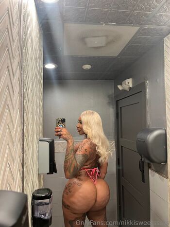 Full leaked Ilovenikkisweets private photo
