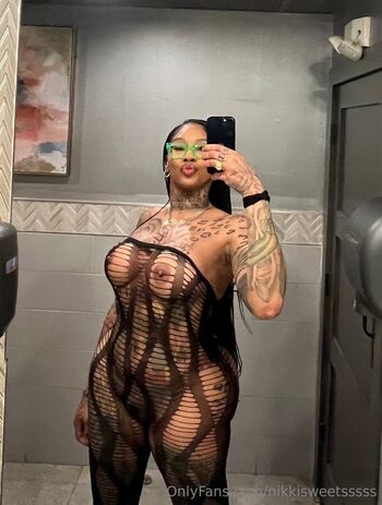 Full leaked Ilovenikkisweets private photo