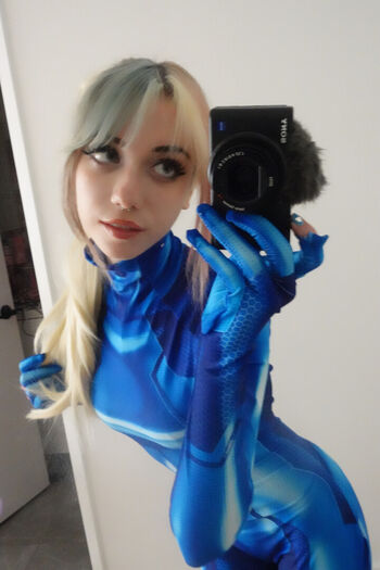 Full leaked Iluvmeww page private photo