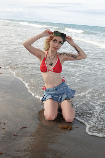 Full leaked Iluvmeww page private photo